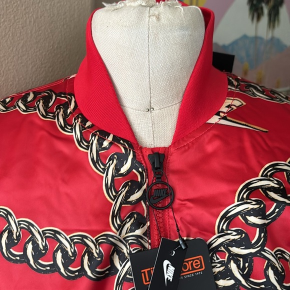 NIKE Jacket NWT - Picture 2 of 8